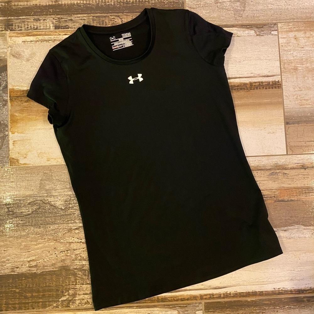 Under Armour Heat Gear Tee, Youth Size L